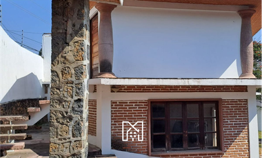 Casa en venta en esquina Sobre Paseo del Conquistador Uso de suelo CCS