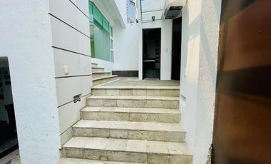 CASA EN RENTA EN LOMAS DE LAS ÁGUILAS FRACCIONAMIENTO CON SEGURIDAD!!!