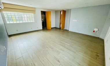 CASA EN RENTA EN LOMAS DE LAS ÁGUILAS FRACCIONAMIENTO CON SEGURIDAD!!!