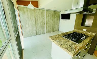 CASA EN RENTA EN LOMAS DE LAS ÁGUILAS FRACCIONAMIENTO CON SEGURIDAD!!!