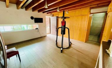 CASA EN RENTA EN LOMAS DE LAS ÁGUILAS FRACCIONAMIENTO CON SEGURIDAD!!!