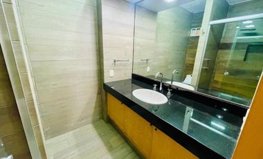 CASA EN RENTA EN LOMAS DE LAS ÁGUILAS FRACCIONAMIENTO CON SEGURIDAD!!!