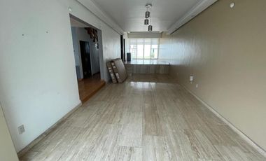CASA EN RENTA EN LOMAS DE LAS ÁGUILAS FRACCIONAMIENTO CON SEGURIDAD!!!