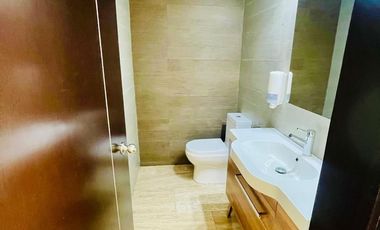 CASA EN RENTA EN LOMAS DE LAS ÁGUILAS FRACCIONAMIENTO CON SEGURIDAD!!!