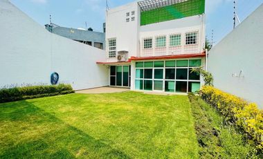 CASA EN RENTA EN LOMAS DE LAS ÁGUILAS FRACCIONAMIENTO CON SEGURIDAD!!!