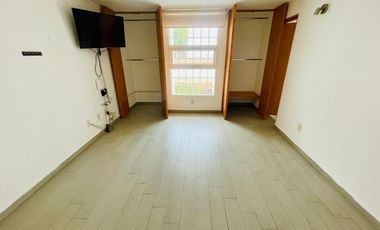 CASA EN RENTA EN LOMAS DE LAS ÁGUILAS FRACCIONAMIENTO CON SEGURIDAD!!!