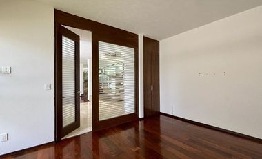 Excelente casa en renta dentro de Jardines en la Montaña, Tlalpan, CDMX.