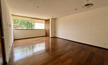 Excelente casa en renta dentro de Jardines en la Montaña, Tlalpan, CDMX.