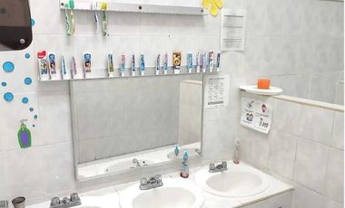 Renta oficina edificio 1 piso de 1,000m2 zona Guadalupe Av. Miguel Alemán