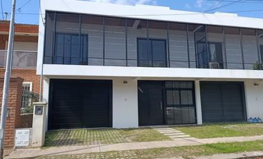 DUPLEX 3 DORM PATIO COCHERA