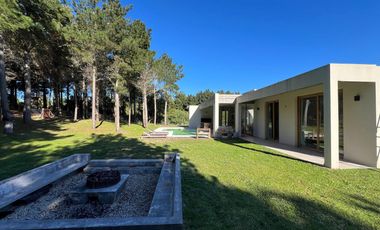 VENTA, CASA, COSTA ESMERALDA, SENDEROS IV, LOTE AL 100, 5 AMBIENTES