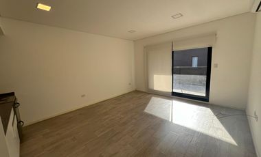 Departamento en  alquiler, planta baja con jardin,  en La Cañada Village, Pilar