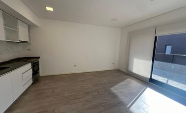 Departamento en  alquiler, planta baja con jardin,  en La Cañada Village, Pilar