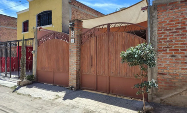 CASA EN VENTA EN TESISTAN