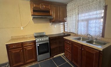 CASA EN VENTA EN TESISTAN