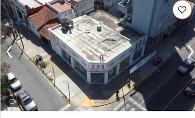 Local en  esquina a pocas cuadras de Uriarte y Estacion de Remedios de Escalada