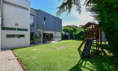 Casa en venta en La Plata. Villa del Plata - 44 y 21 bis