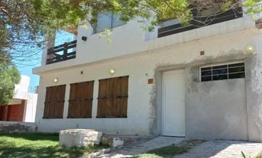 Casa en venta - 3 Dormitorios 2 Baños - Las Grutas