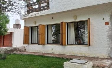 Casa en venta - 3 Dormitorios 2 Baños - Las Grutas