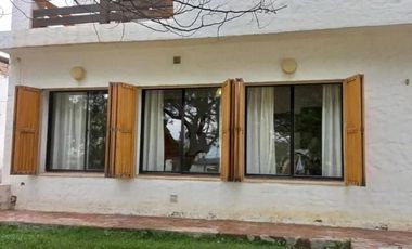 Casa en venta - 3 Dormitorios 2 Baños - Las Grutas