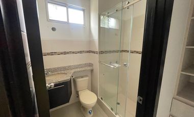 VENTA DE DEPARTAMENTO EN URB LA ROMAREDA, AV NARCISA DE JESUS (LM)