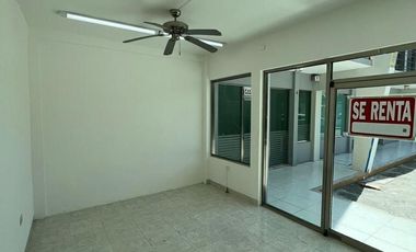LOCAL EN RENTA EN PLAZA PREMIUM, CIUDAD DEL CARMEN, CAMPECHE.