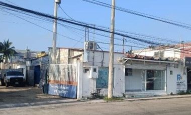 SE RENTA LOCAL COMERCIAL EN CIUDAD DEL CARMEN, CAMPECHE.