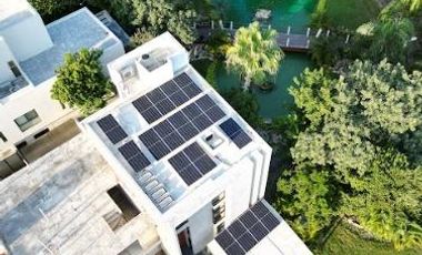 Casa en  venta en esquina area verde, res. Aqua Cancún Coldwell Banker