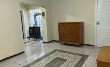CASA O LOCAL COMERCIAL EN AVENIDA PRINCIPAL EN CIUDAD CUAUHT