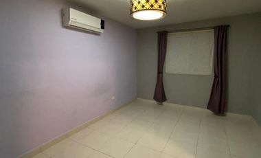 Casa en  Renta en Fraccionamiento Privado Cortijo La Silla