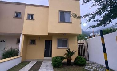 Casa en  Renta en Fraccionamiento Privado Cortijo La Silla