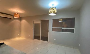 Casa en  Renta en Fraccionamiento Privado Cortijo La Silla