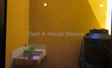 MG25-2937RENTA casa Calle 44 Villas de Gpe Xalost. Edo Mex.
