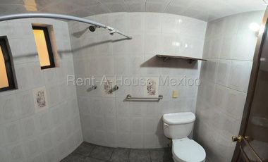 MG25-2937RENTA casa Calle 44 Villas de Gpe Xalost. Edo Mex.