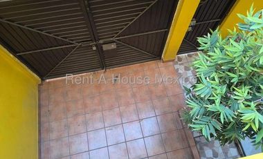MG25-2937RENTA casa Calle 44 Villas de Gpe Xalost. Edo Mex.