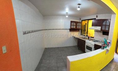 MG25-2937RENTA casa Calle 44 Villas de Gpe Xalost. Edo Mex.