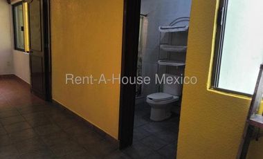 MG25-2937RENTA casa Calle 44 Villas de Gpe Xalost. Edo Mex.
