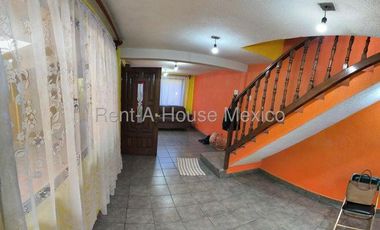 MG25-2937RENTA casa Calle 44 Villas de Gpe Xalost. Edo Mex.