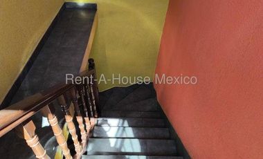 MG25-2937RENTA casa Calle 44 Villas de Gpe Xalost. Edo Mex.
