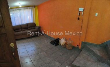 MG25-2937RENTA casa Calle 44 Villas de Gpe Xalost. Edo Mex.