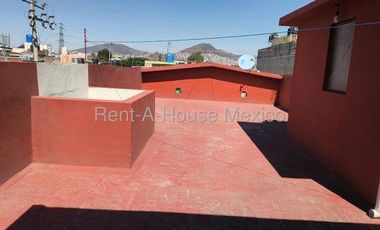 MG25-2937RENTA casa Calle 44 Villas de Gpe Xalost. Edo Mex.