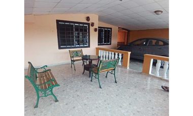 NUEVO ARRAIJAN / ALTOS DE SAN GABRIEL / CERCA DEL METRO L3 / 205M2