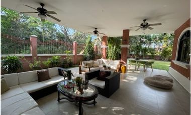 CLAYTON / RES. CLAYTON VILLAGE / 700m2 / 5 HABITACIONES / NATURALEZA