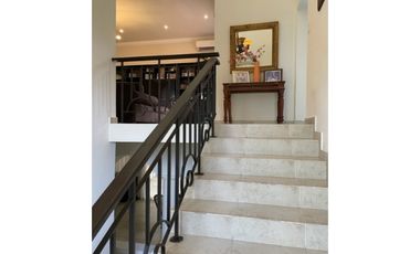 CLAYTON / RES. CLAYTON VILLAGE / 700m2 / 5 HABITACIONES / NATURALEZA