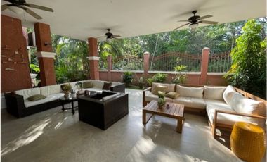 CLAYTON / RES. CLAYTON VILLAGE / 700m2 / 5 HABITACIONES / NATURALEZA