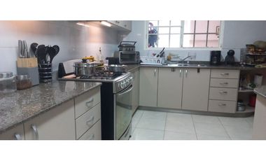 BRISAS DEL GOLF / VILLA ALTA / 4 HABITAC. / 422m2 / AMPLIO JARDN / YG