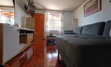 Casa en venta en Retiro - Enorme patio y bien cuidada
