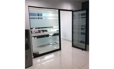 VENDO OFICINAS TOWEBANK CALLE 50 313MT MLD