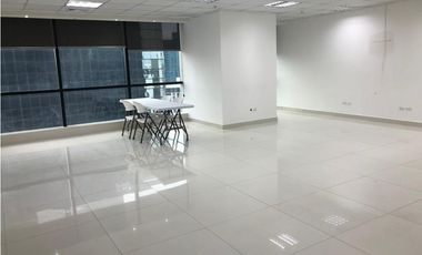 VENDO OFICINAS TOWEBANK CALLE 50 313MT MLD