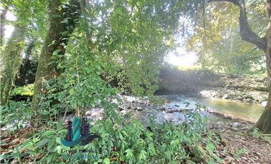 VENDO CASA BORDEADO POR UN RIO- BOQUERON